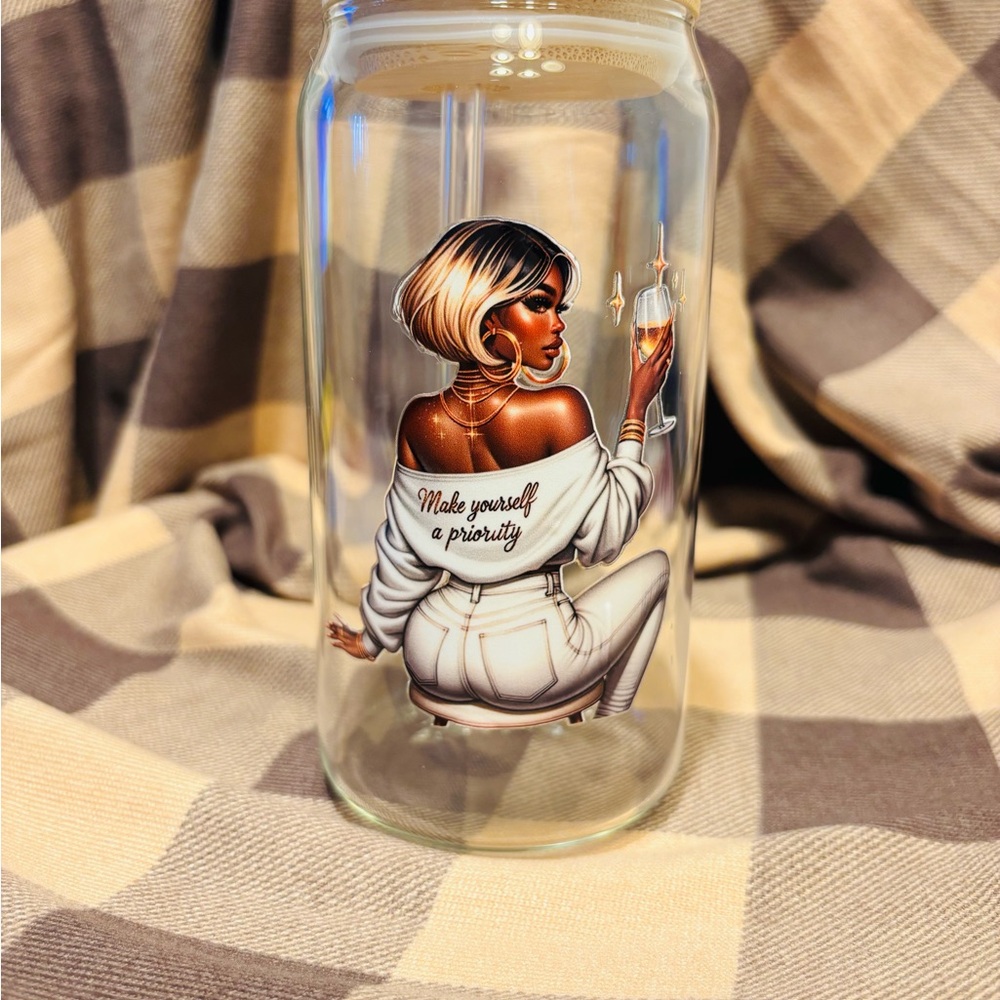 Stylish Glass Tumbler with Straw - White Design